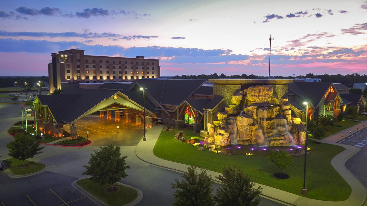 Cherokee Casino West Siloam Springs Resort Exterior photo